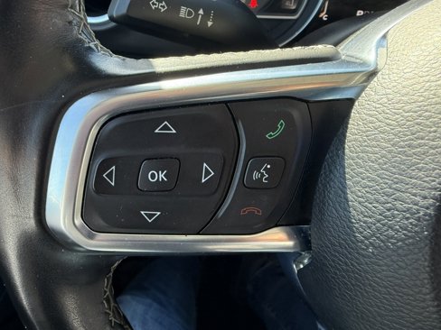 Used 2018 Jeep Wrangler Unlimited Sahara w/ Dual Top Group image 15
