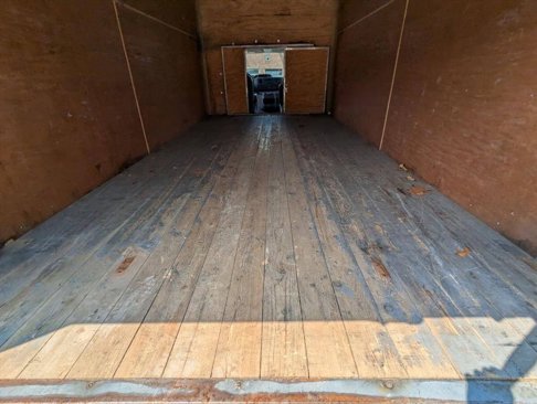 Used 2016 Ford E-450 and Econoline 450 Super Duty image 39