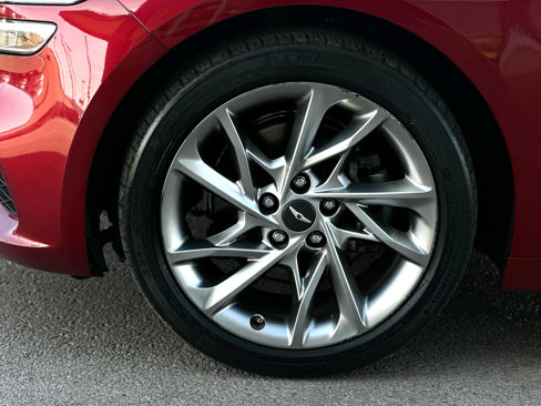 Used 2022 Genesis G70 2.0T image 8