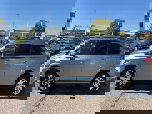 Used 2010 Dodge Journey SXT image 2
