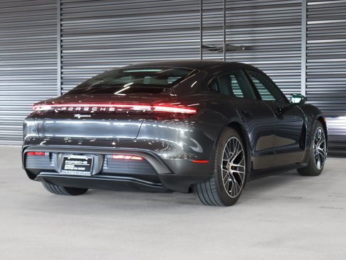 Used 2023 Porsche Taycan image 10