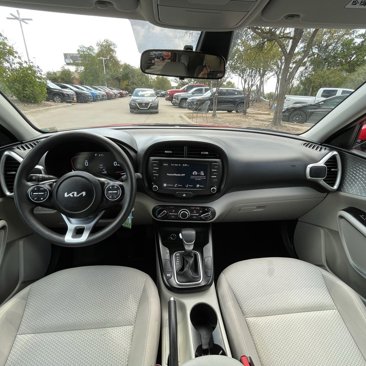 Used 2024 Kia Soul LX w/ Option Group 015 image 9