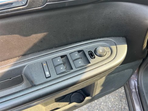 Used 2016 Chevrolet Traverse LT w/ Style and Technology Package image 12