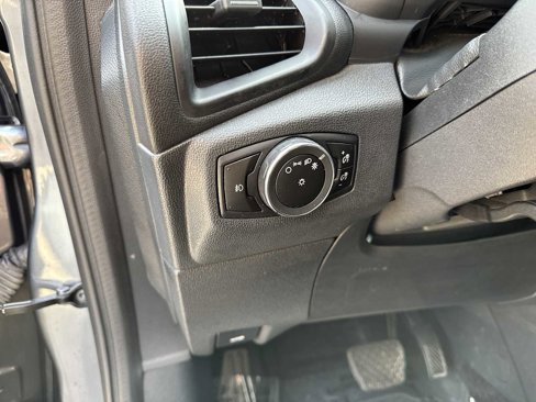 Used 2019 Ford EcoSport SE image 17