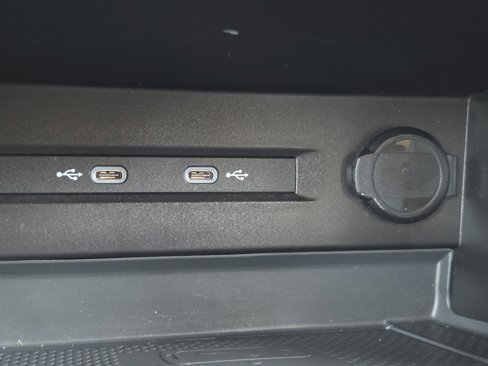 Used 2022 Volkswagen Taos SE image 10