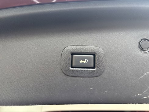 Used 2017 Nissan Armada Platinum image 21