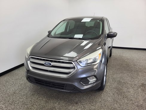 Used 2017 Ford Escape SE image 18