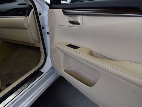 Used 2013 Lexus ES 350 image 23