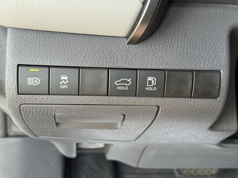 Used 2019 Toyota Camry XSE image 32