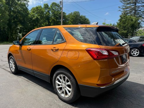 Used 2018 Chevrolet Equinox LS image 4