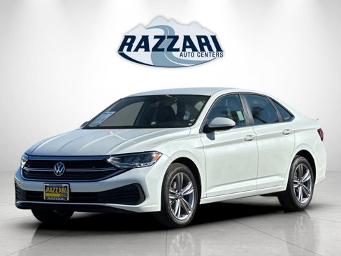 Used 2024 Volkswagen Jetta SE image 7