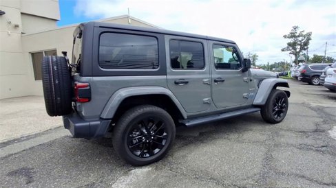 Used 2023 Jeep Wrangler Unlimited Sahara image 8