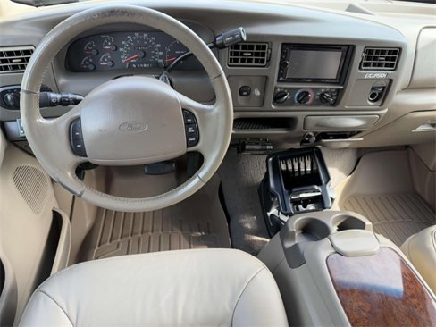 Used 2000 Ford Excursion Limited image 3