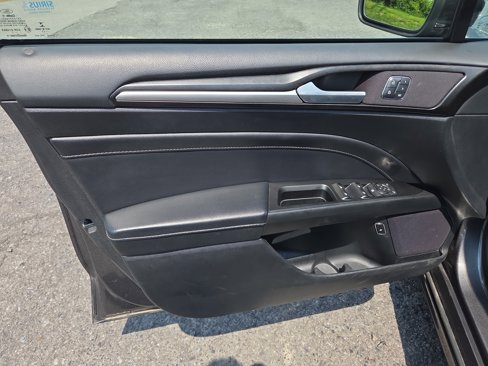 Used 2018 Ford Fusion Energi Titanium image 15