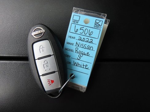 Used 2022 Nissan Rogue S image 19