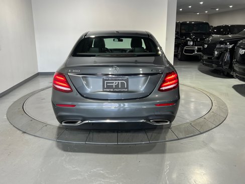 Used 2017 Mercedes-Benz E 300 4MATIC image 14