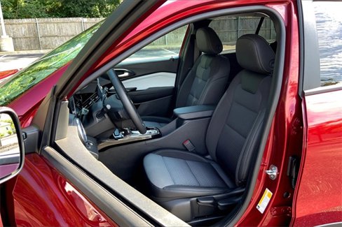 Used 2024 Chevrolet Trax LT w/ Driver Confidence Package image 24