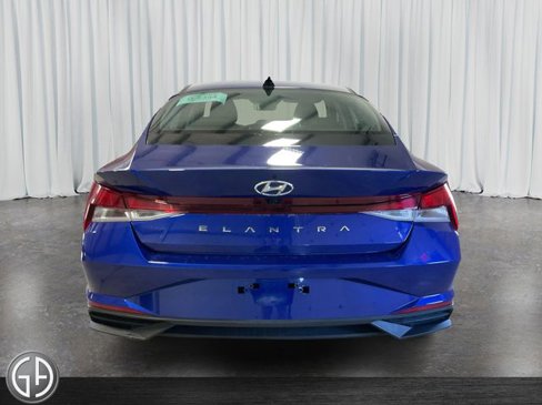 Used 2023 Hyundai Elantra SEL image 6