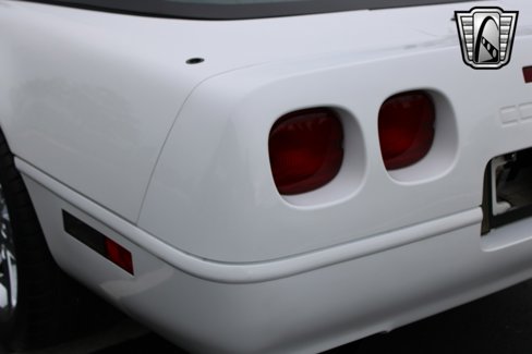 Used 1996 Chevrolet Corvette Coupe image 12