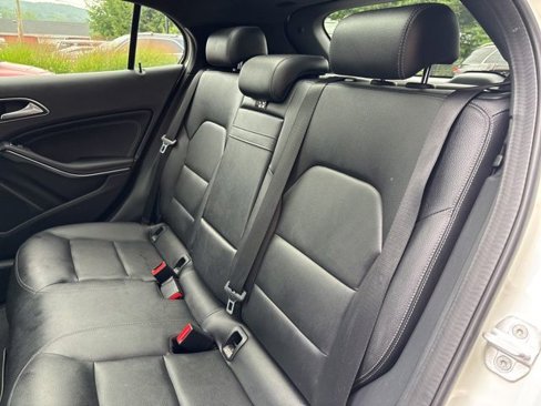 Used 2017 Mercedes-Benz GLA 250 4MATIC image 18