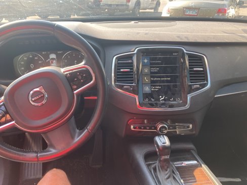 Used 2018 Volvo XC90 T6 Momentum w/ Momentum Plus Package image 10