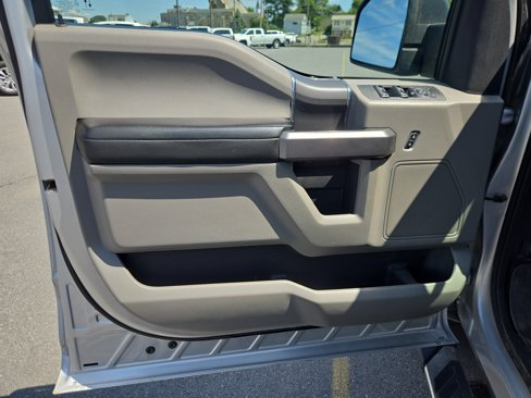 Used 2019 Ford F150 XLT w/ Equipment Group 302A Luxury image 15