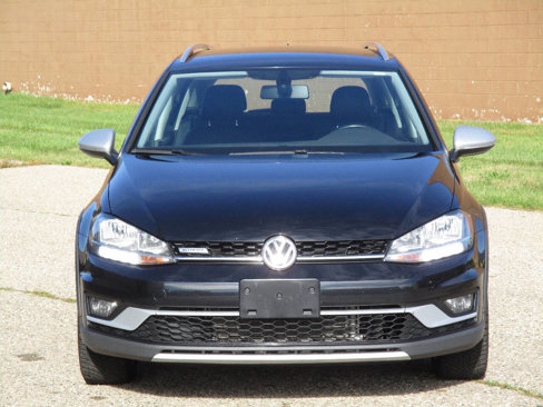 Used 2019 Volkswagen Golf Alltrack S image 11