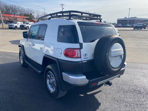 Used 2011 Toyota FJ Cruiser 4WD image 5