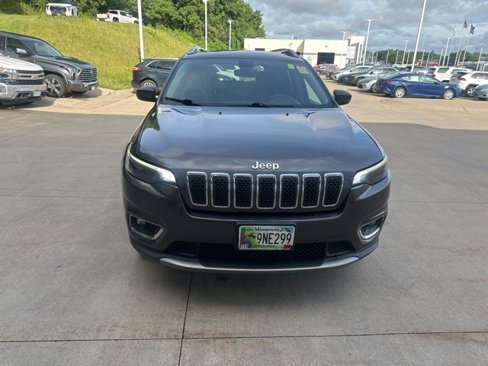 Used 2020 Jeep Cherokee Limited image 3