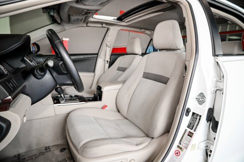 Used 2013 Toyota Camry image 14