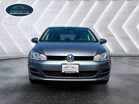 Used 2017 Volkswagen Golf SE image 2