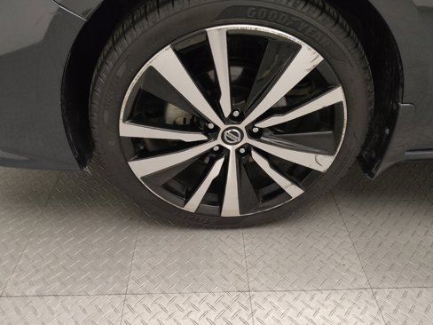 Used 2021 Nissan Altima 2.5 Platinum image 31