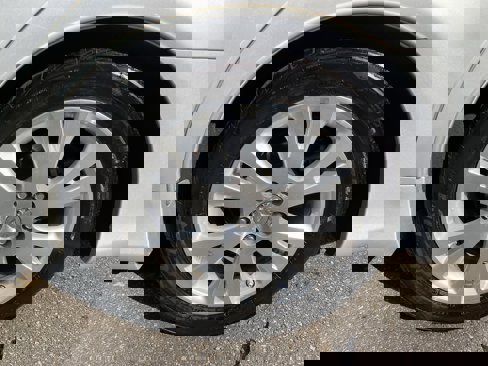 Used 2011 Toyota Avalon image 12