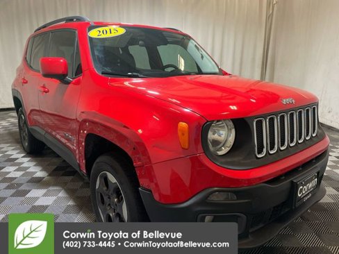 Used 2015 Jeep Renegade Latitude w/ Cold Weather Group II image 2