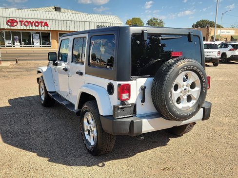 Used 2015 Jeep Wrangler Unlimited Sahara w/ Connectivity Group image 3
