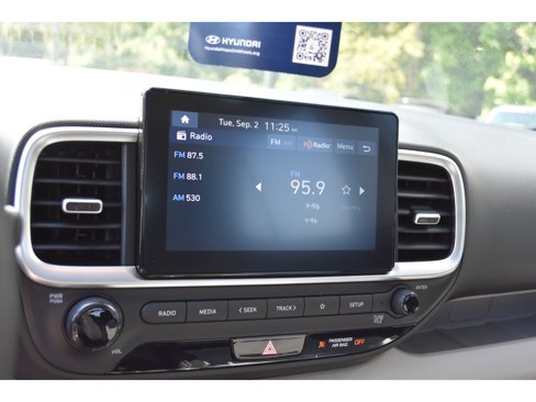 New 2025 Hyundai Venue SEL image 23