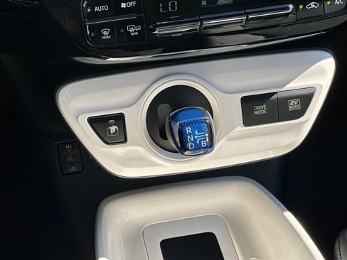 Used 2016 Toyota Prius Four image 20
