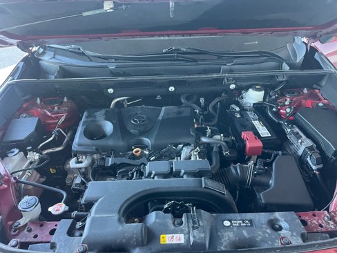Used 2021 Toyota RAV4 XLE image 21