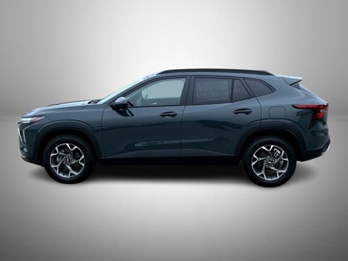 New 2026 Chevrolet Trax LT w/ Driver Confidence Package image 8