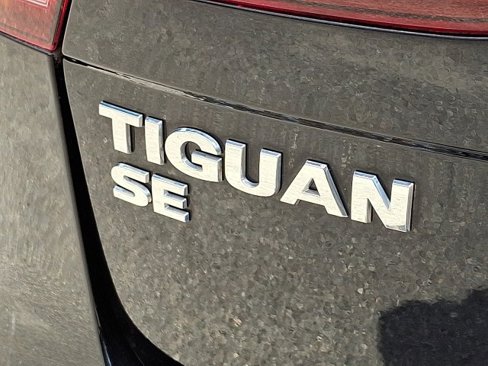 Used 2019 Volkswagen Tiguan SE w/ Panoramic Sunroof Package image 31