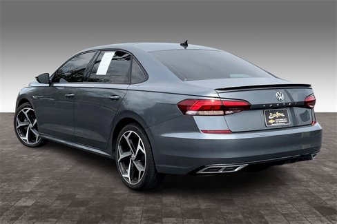 Used 2021 Volkswagen Passat 2.0T R-Line image 13