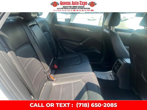 Used 2020 Volkswagen Passat 2.0T SE image 10