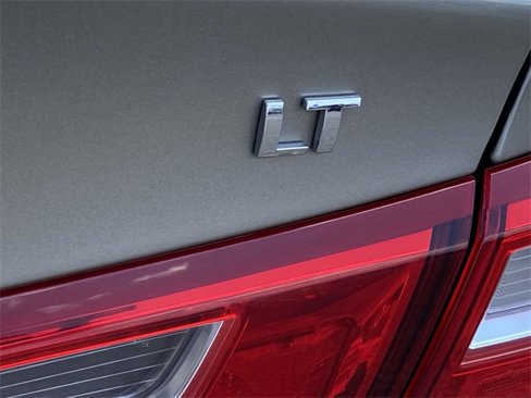 Used 2023 Chevrolet Malibu LT image 31