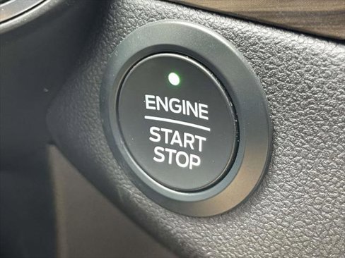 Used 2020 Ford Escape Titanium image 24