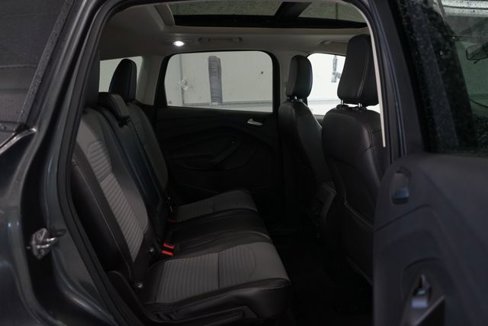 Certified 2018 Ford Escape SE w/ SE Sport Appearance Package image 30