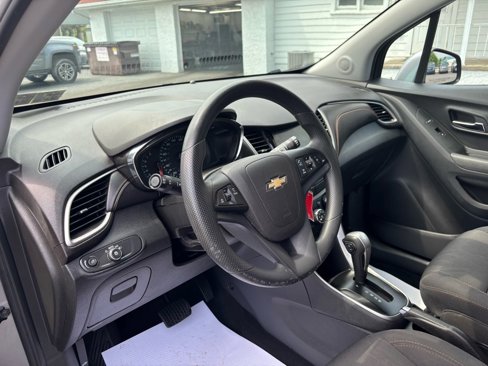 Used 2020 Chevrolet Trax LT image 13