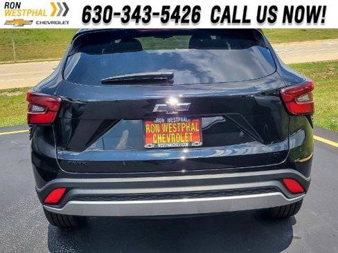 New 2025 Chevrolet Trax LT w/ LPO, Blackout Package image 5