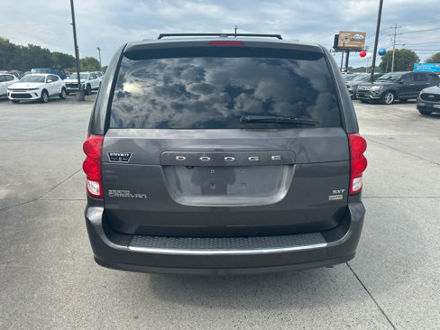 Used 2018 Dodge Grand Caravan SXT image 8