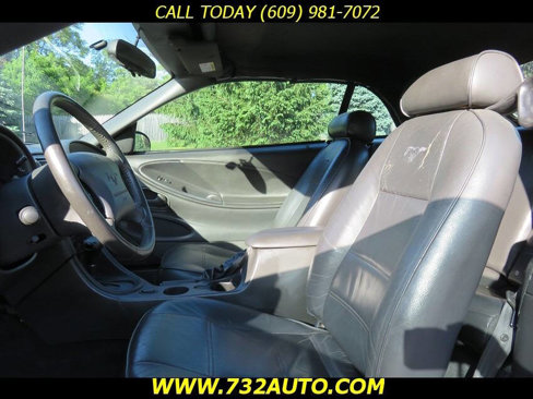 Used 2003 Ford Mustang Premium image 21