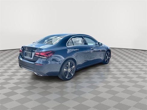 Used 2021 Mercedes-Benz A 220 4MATIC image 8